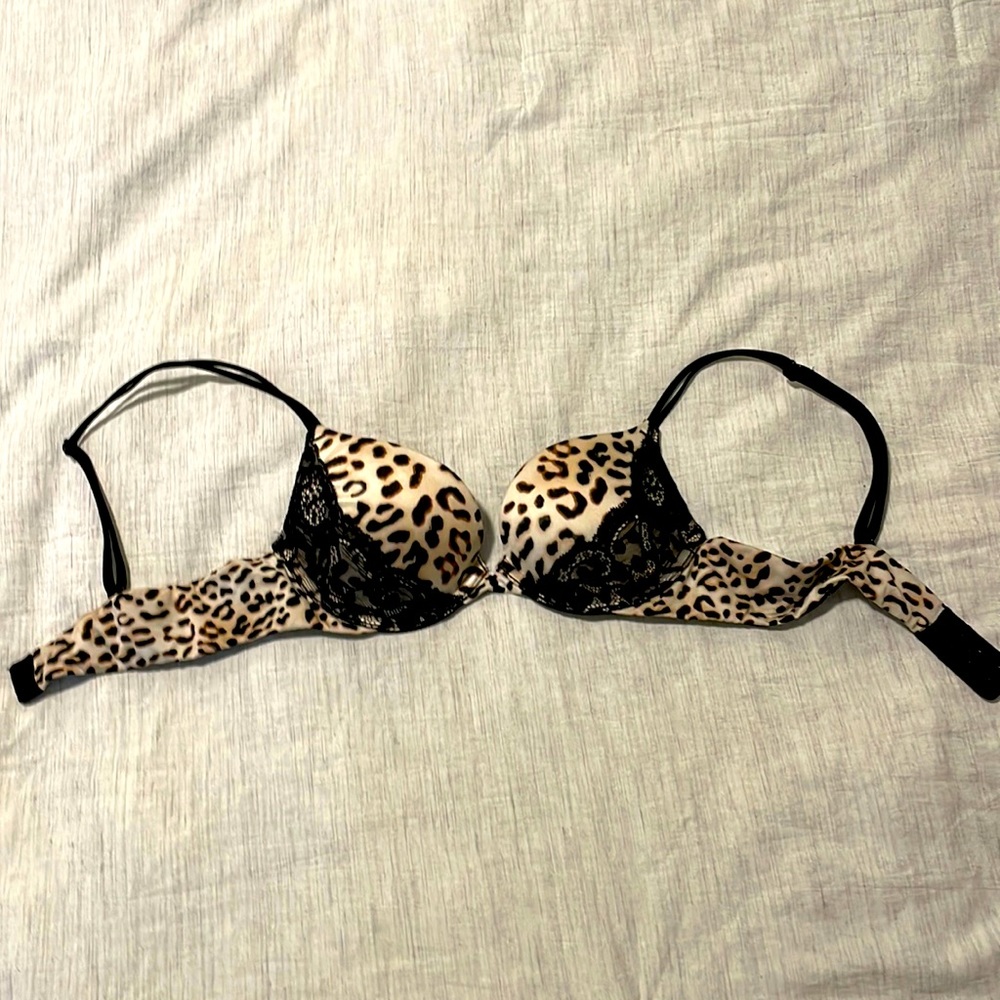 VICTORIA SECRET BRA